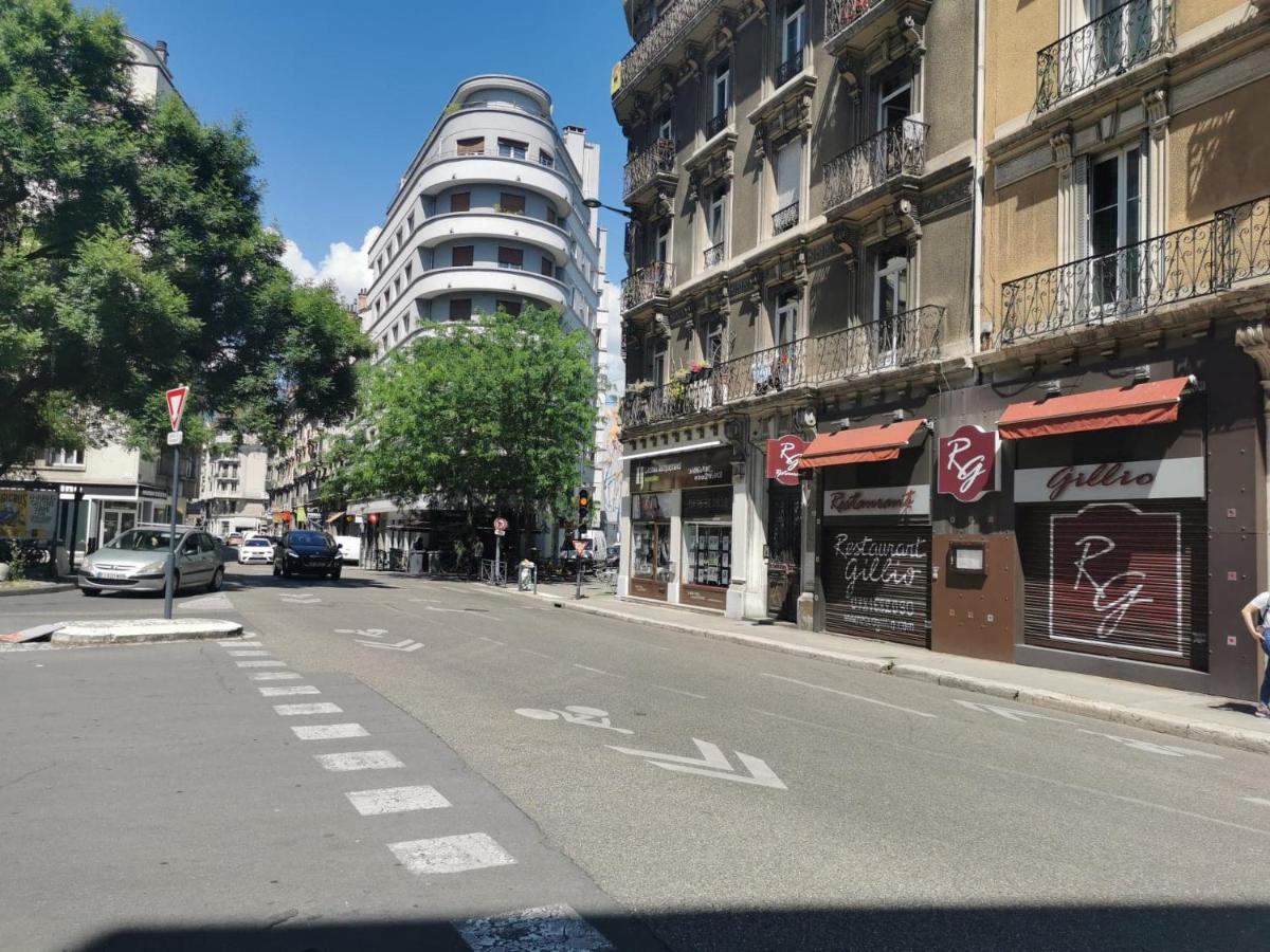 Bel Appartement Charme Ancien Dans Quartier Anime Grenoble Zewnętrze zdjęcie