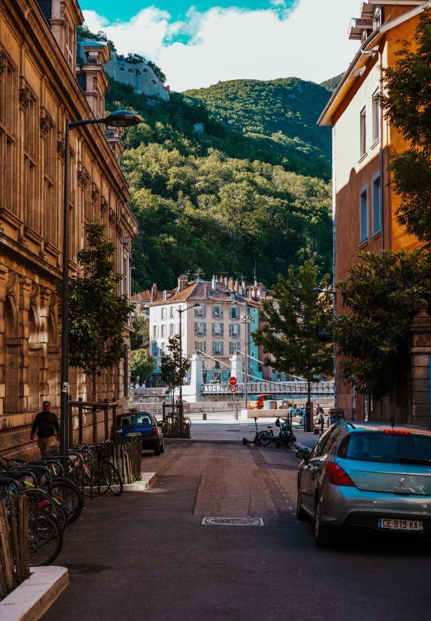 Bel Appartement Charme Ancien Dans Quartier Anime Grenoble Zewnętrze zdjęcie